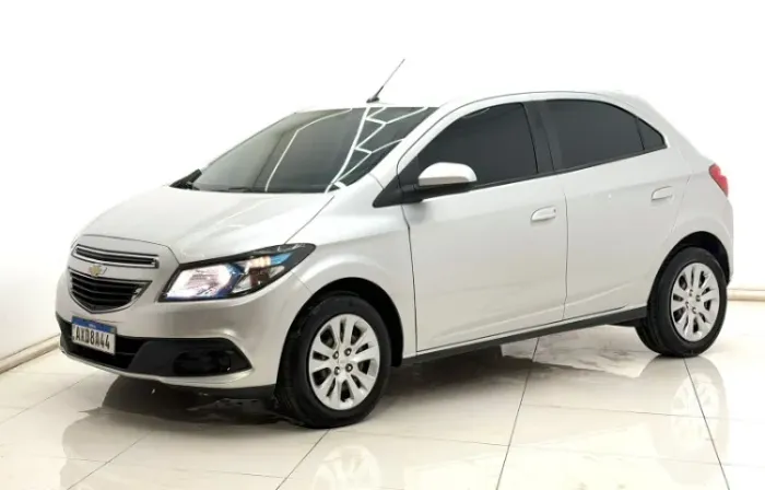 Chevrolet Onix Hatch LT 1.4 8V Flex Power Mec. 4P 2014
