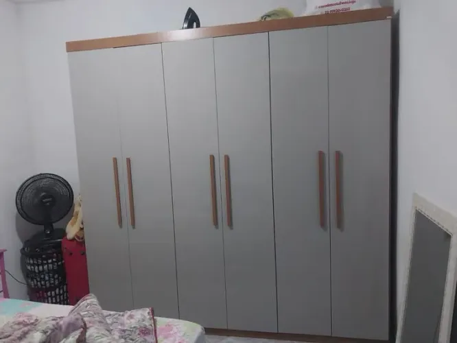 Vendo guarda roupa novo barato