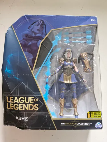 BONECA ARTICULADO ASHE - LEAGUE OF LEGENDS - SPIN MASTER