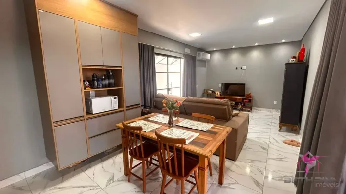 CASA À VENDA EM SANTA CRUZ DA CONCEIÇÃO/SP