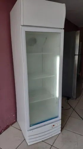 Expositora de bebidas Refrimate 127v em ótimo estado Entrego