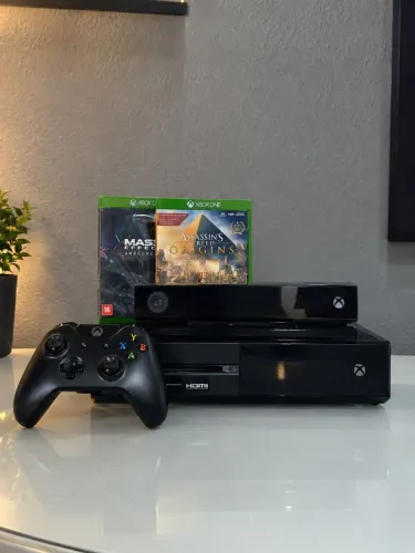 Xbox One 500GB + Kinect + Controle Original + 2 Jogos
