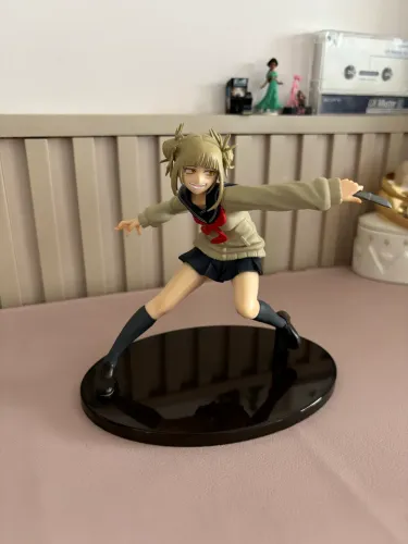 Action figure Himiko Toga