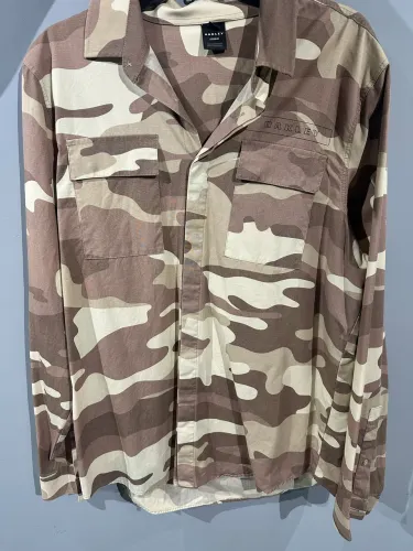 Vendo camisa Oakley! Tamanho XL 