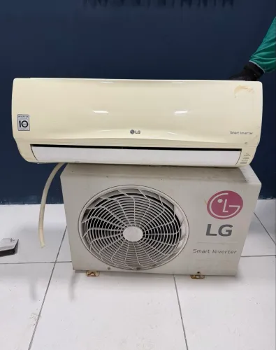 AR CONDICIONADO 9000 BTUS