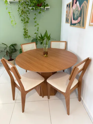 Mesa de jantar com 4 cadeiras 100% MDF nova