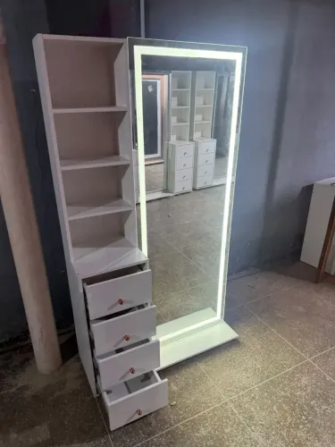 ESPELHO LED DISPONÍVEL PARA ENTREGA.