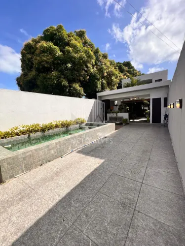 Imóvel para venda possui 200 metros quadrados com 3 quartos em Vergel do Lago