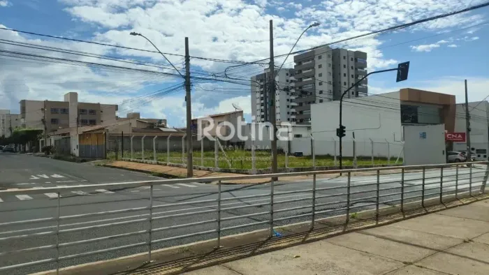 Terreno para alugar, Santa Mônica - Uberlândia/MG - Rotina Imobiliária
