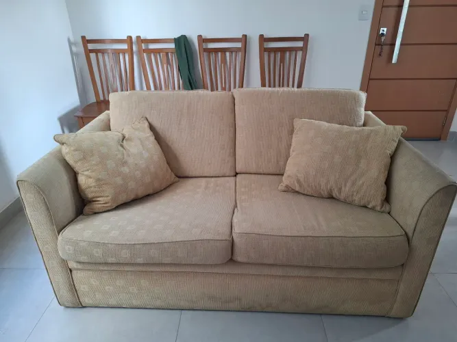 Sofá 2 lugares