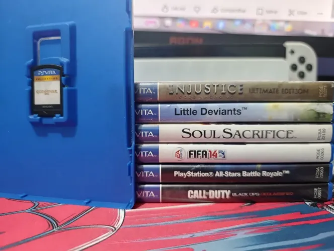 Lote de jogos de PS Vita - 7 jogos