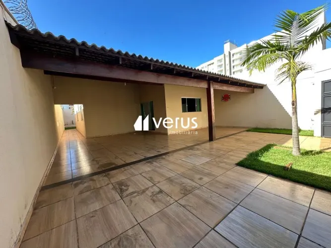 Casa à venda, 3 quartos, 1 suíte, 5 vagas, Segismundo Pereira - Uberlândia/MG