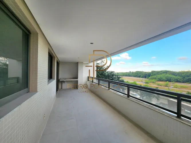 Imóvel para venda possui 118 metros quadrados com 3 quartos em Barra Olímpica - Rio de Jan