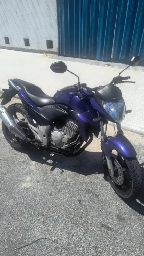 Vende se CB300R