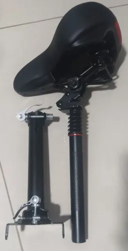 Vendo banco com suporte para patinete elétrico modelo M4 PRO