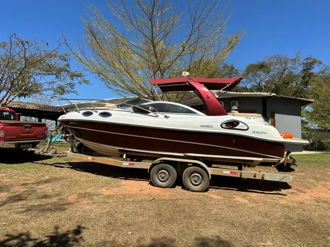 Evolve 235 cabinada