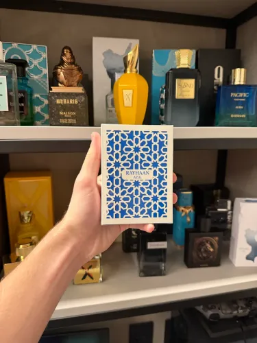 Rayhaan azul