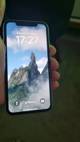 Vendo IPHONE 11 seminovo novo 900 reais