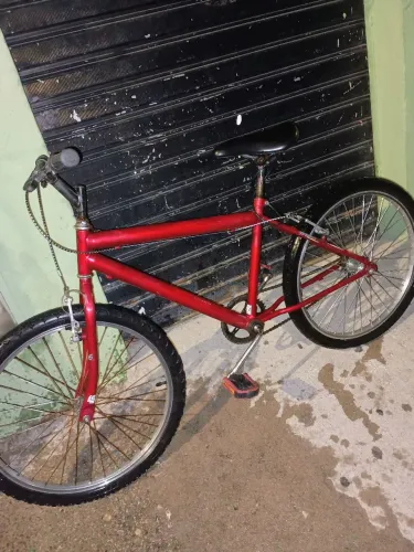 Bicicleta boa sem nenhum defeito tudo ok 250 wpp: *20