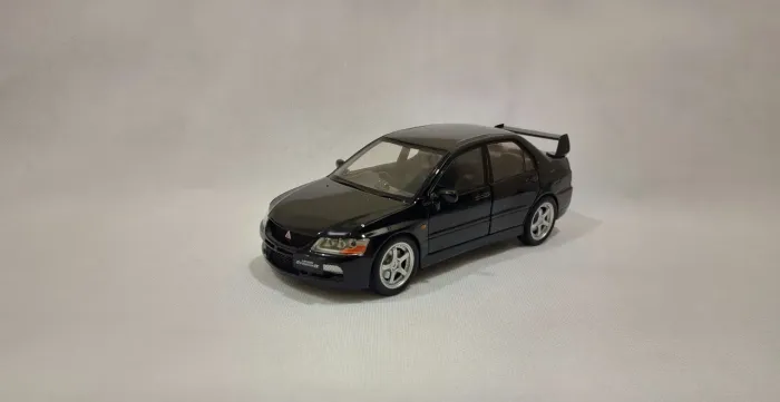 Mitsubishi Lancer em metal- coleção