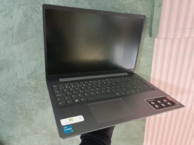 Notebook IdeaPad 3i Intel Core i3-1115G4 4GB 128GB SSD 15,6" FHD Windows 11