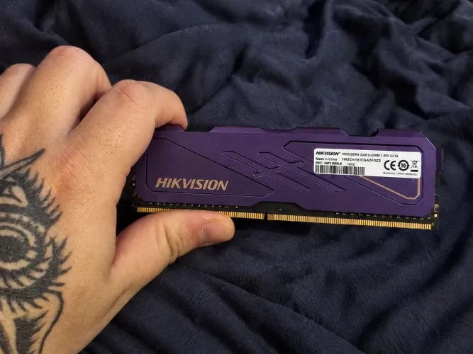 Memória RAM 16GB DDR4