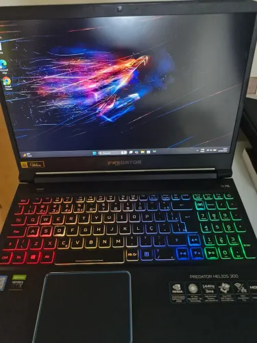 Notebook Gamer Acer Predator Helios 300 (RTX 2060 i7-9750H, Tela 144Hz, 32 GB ram)