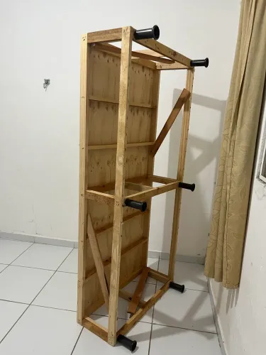 Esqueleto cama de solteiro 