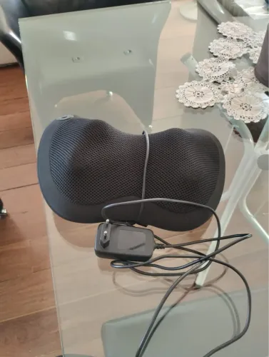 Massageador elétrico para as costas