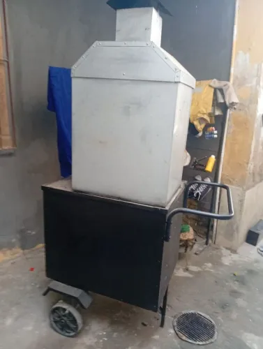 Carrinho de churrasquinho 