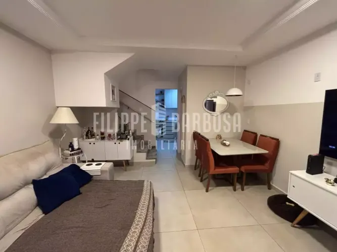 EXCELENTE CASA TRIPLEX EM IRAJÁ