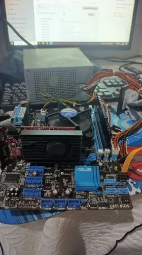 Placa mãe Asus p8h61-mlx, com processador core i5, 8gb de ram, placa de vídeo nvidea 2gb
