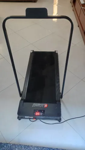 Esteira Seminova Elétrica Ergométrica Suporta 120KG Mini