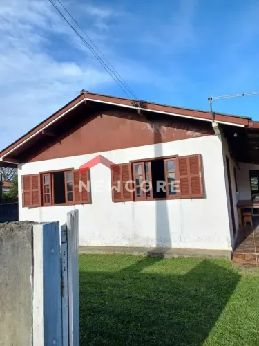 Casa em Rua Santa Bárbara - Roca Grande - Imbituba/SC