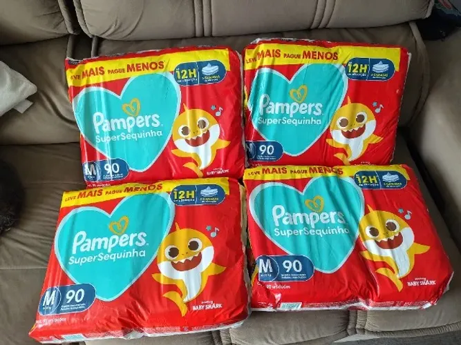 Fralda Pampers M