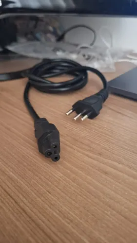 Cabo de força + cabo HDMI 