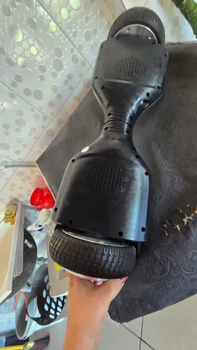 hoverboard ,com algumas marca de uso.