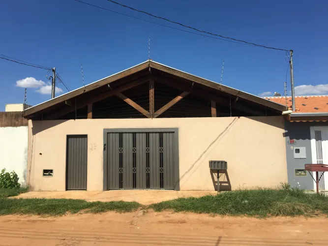 Casa/permuta veículo e imóvel