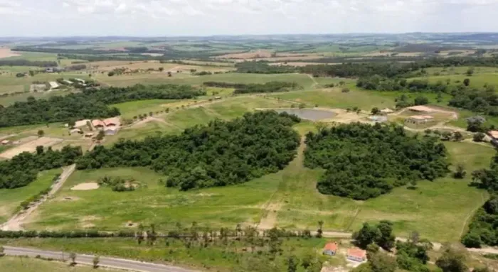 Viva no Campo com Conforto: Haras De Luxo com 33 Alqueires e Casa Sede de Alto Padrão em Q