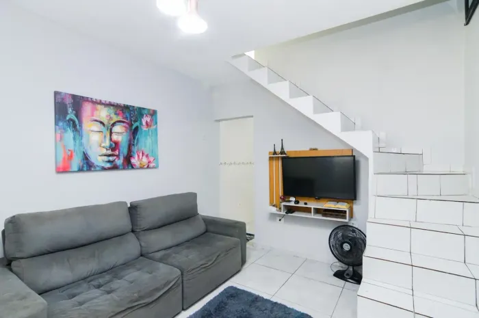 Casa com 3 Quarto(s) e 1 banheiro(s) para Alugar, 86 m² por R$ 1650 / Mês