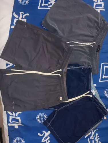 3 bermudas: Aramis e Brooksfield. Tamanho P