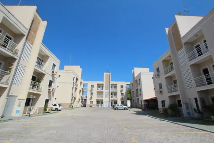 Alugo Excelente Apto com 3 Quartos e 2 Vagas na Garagem (Próximo Av. Washington Soares)