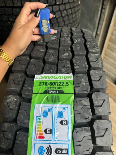 PNEU PARA CAMINHÃO 275/80R22.5 TRAÇAO/BORRACHUDO NOVO