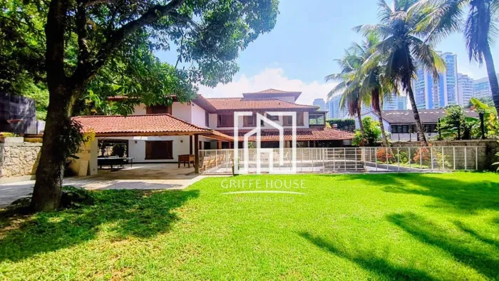 SANTA LÚCIA - MANSÃO DE LUXO EM CONDOMÍNIO DE ALTO PADRÃO NA BARRA DA TIJUCA.