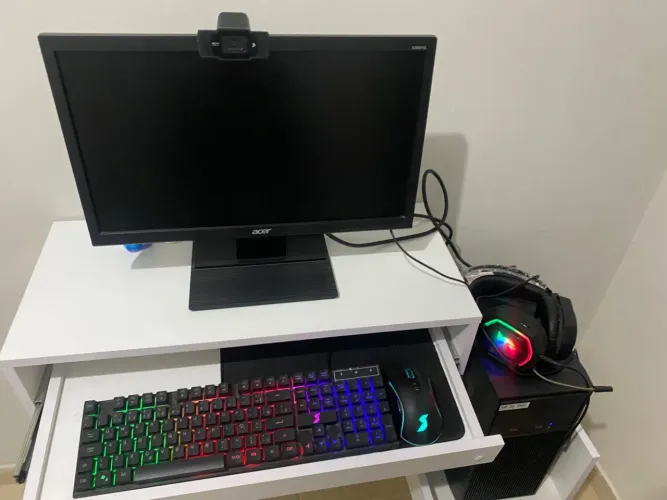 Computador de mesa (vendo ou troco por not)