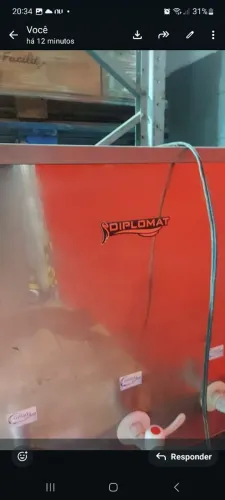 Bebedouro industrial Diplomata , funciona mas nao sei o que houve parou de gelar
