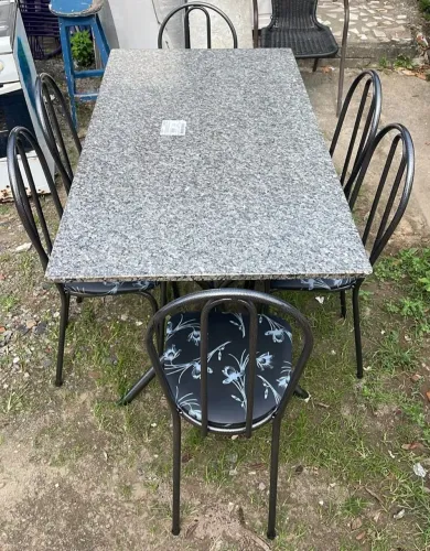 MESA NOVA MEDE 1,40 POR 650,00 PIX OU DINHEIRO