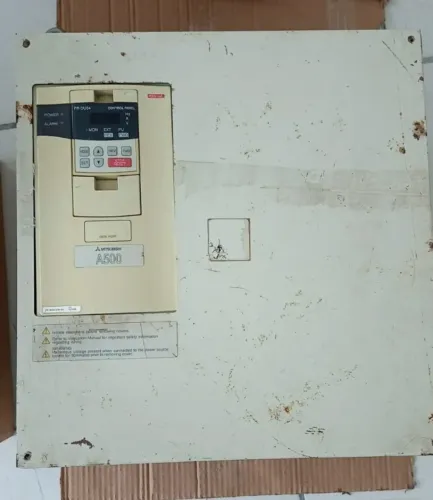 INVERSOR DE FREQUENCIA MITSUBISHI 50CV 380V FR-A540-37K-EC