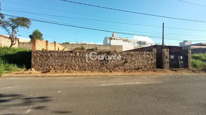 Terreno para venda com 600m² em Amparo