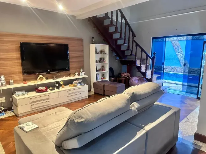 CASA AMPLA NA NOVA PIRACICABA, 3 DORMIT, PISCINA, CHURRASQUEIRA, SALA DE JANTAR,